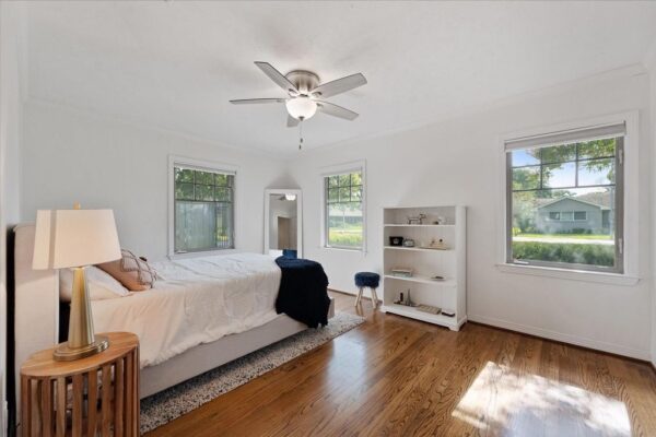 1506 Longacre Drive  Houston 77055 Harris - Image 7