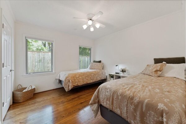1506 Longacre Drive  Houston 77055 Harris - Image 10