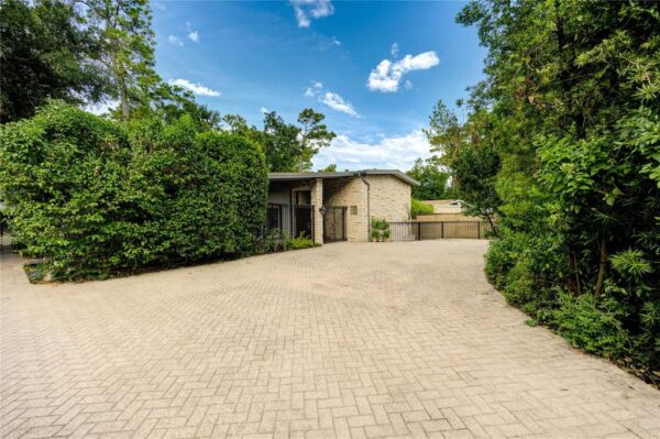 6 Gessner Road  Houston 77024 Harris - Image 2