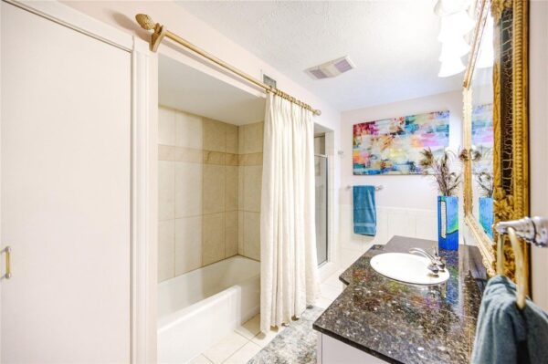 6 Gessner Road  Houston 77024 Harris - Image 19