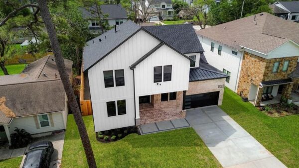 1823 ebony Lane  Houston 77018 Harris