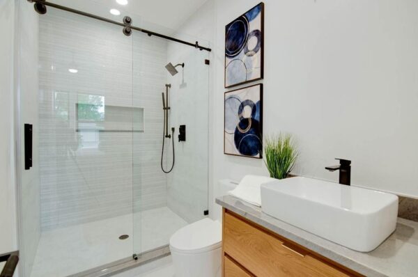 1823 ebony Lane  Houston 77018 Harris - Image 23