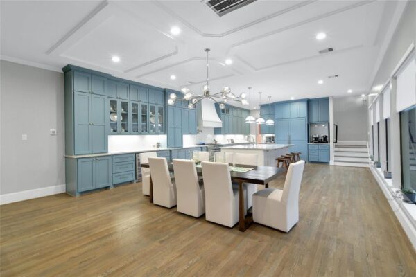 1353 Chantilly Lane  Houston 77018 Harris - Image 9
