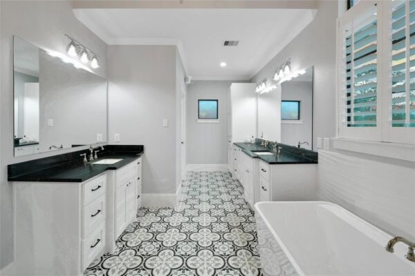 1353 Chantilly Lane  Houston 77018 Harris - Image 26