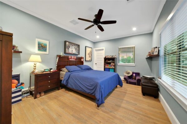 1353 Chantilly Lane  Houston 77018 Harris - Image 30