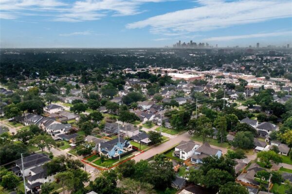 1353 Chantilly Lane  Houston 77018 Harris - Image 37