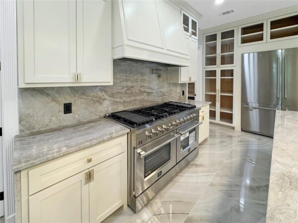 4313 Lafayette Street  Bellaire 77401 Harris - Image 8