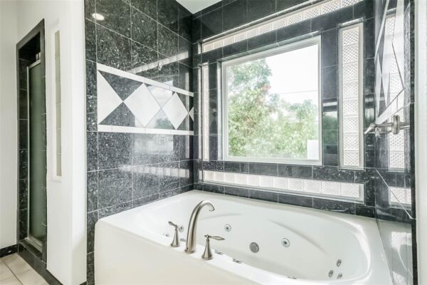 4400 Cynthia Street  Bellaire 77401 Harris - Image 16