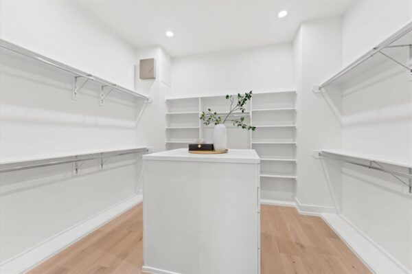 4403 Feagan  Houston 77007 Harris - Image 27