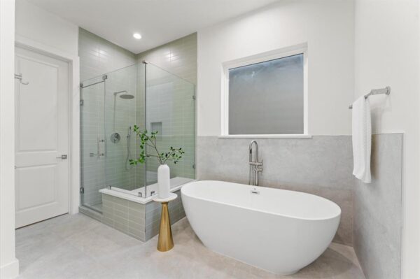 4403 Feagan  Houston 77007 Harris - Image 29