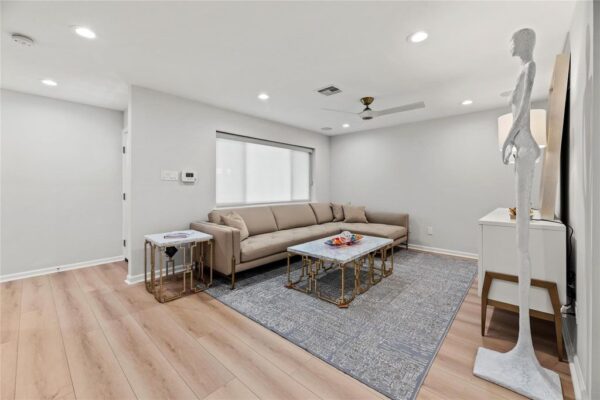 4422 Merwin Street  Houston 77027 Harris - Image 9