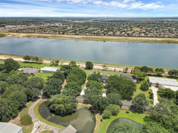 45 E Kitty Hawk Street  Richmond 77406 Fort Bend - Image 3