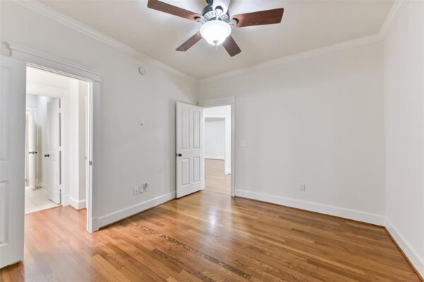 450 W 16th Street  Houston 77008 Harris - Image 21