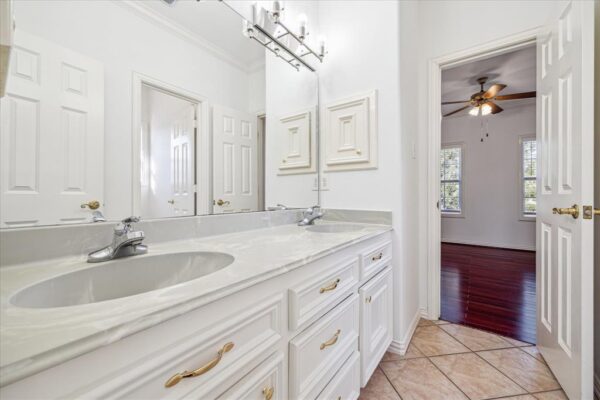 4505 Mimosa Drive  Bellaire 77401 Harris - Image 24