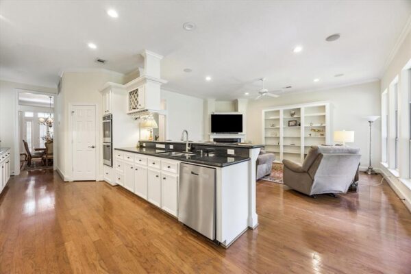 4509 Merrie Lane  Bellaire 77401 Harris - Image 9