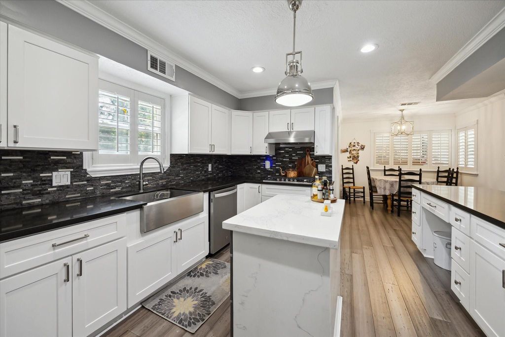 2338 Carleen Road  Houston 77018 Harris - Image 19
