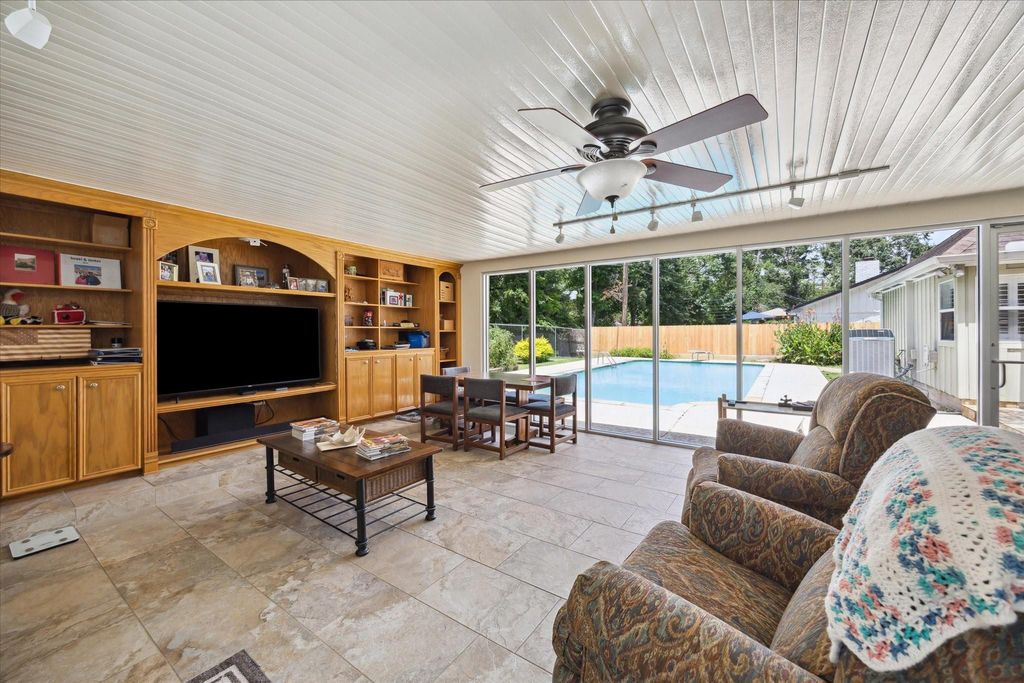 2338 Carleen Road  Houston 77018 Harris - Image 22