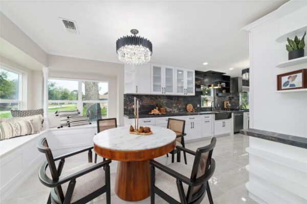 2302 Brooktree Drive  Houston 77008 Harris - Image 9