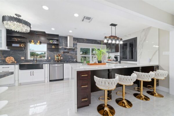 2302 Brooktree Drive  Houston 77008 Harris - Image 11
