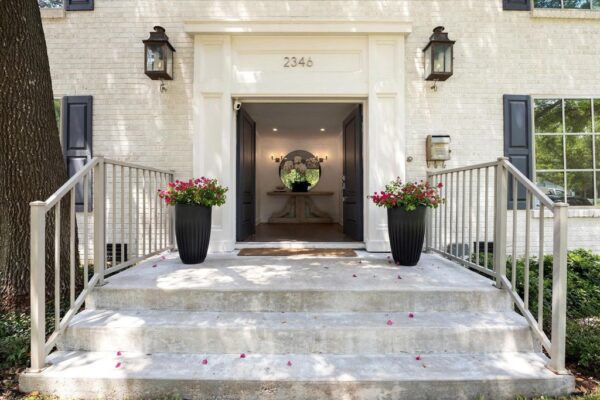 2346 Watts Street  Houston 77030 Harris - Image 2