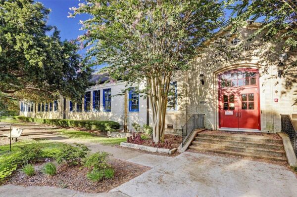 2346 Watts Street  Houston 77030 Harris - Image 3