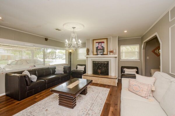 11933 Barryknoll Lane  Houston 77024 Harris - Image 7