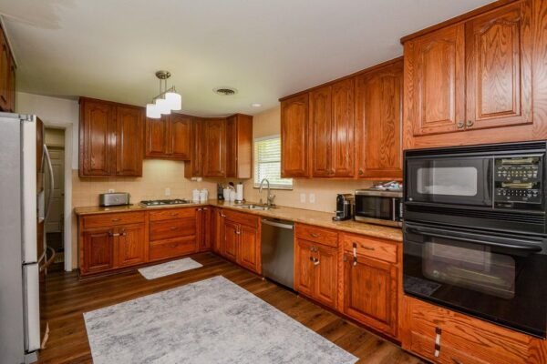 11933 Barryknoll Lane  Houston 77024 Harris - Image 10