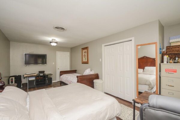11933 Barryknoll Lane  Houston 77024 Harris - Image 23