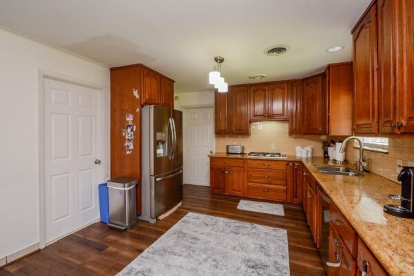 11933 Barryknoll Lane  Houston 77024 Harris - Image 25