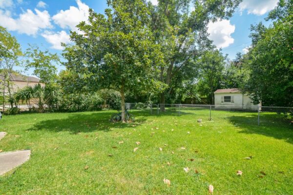 11933 Barryknoll Lane  Houston 77024 Harris - Image 27
