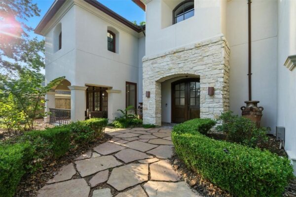 5105 Pocahontas Street  Bellaire 77401 Harris - Image 2