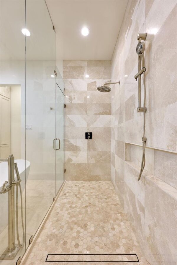 1570 Cheshire Lane  Houston 77018 Harris - Image 19