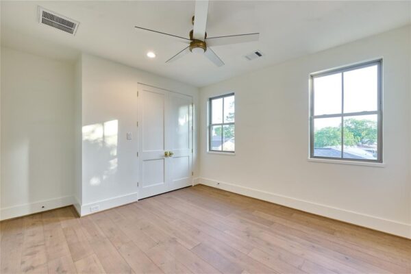1570 Cheshire Lane  Houston 77018 Harris - Image 22