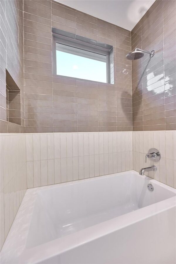 1570 Cheshire Lane  Houston 77018 Harris - Image 29