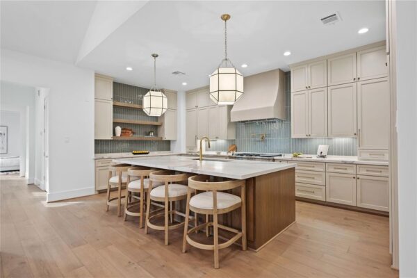 1570 Cheshire Lane  Houston 77018 Harris - Image 37