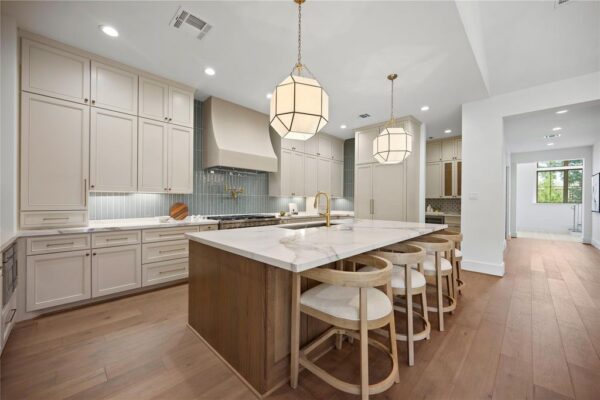1570 Cheshire Lane  Houston 77018 Harris - Image 38