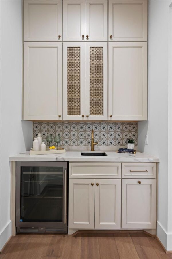 1570 Cheshire Lane  Houston 77018 Harris - Image 40