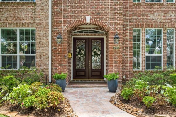 5201 Laurel Street  Bellaire 77401 Harris - Image 2