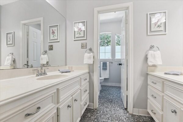 5201 Laurel Street  Bellaire 77401 Harris - Image 10