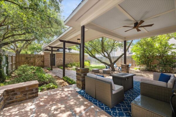 5201 Laurel Street  Bellaire 77401 Harris - Image 12