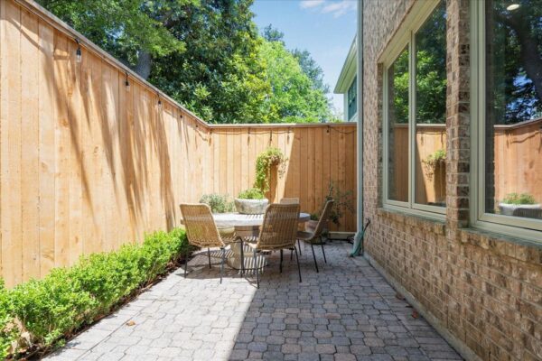 130 Park Laureate  Houston 77024 Harris - Image 10