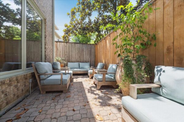 130 Park Laureate  Houston 77024 Harris - Image 15