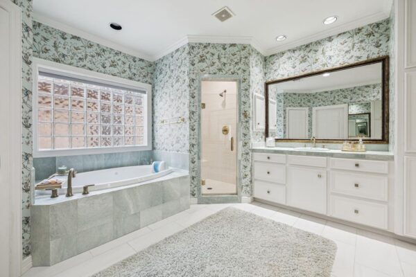 130 Park Laureate  Houston 77024 Harris - Image 20