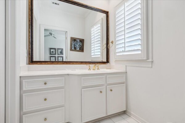 130 Park Laureate  Houston 77024 Harris - Image 25