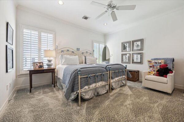 130 Park Laureate  Houston 77024 Harris - Image 26