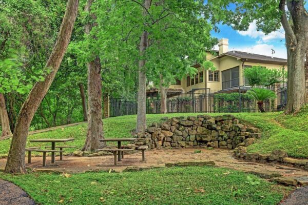 130 Park Laureate  Houston 77024 Harris - Image 28