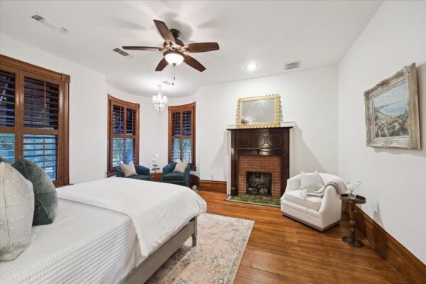 1011 Heights Boulevard  Houston 77008 Harris - Image 23