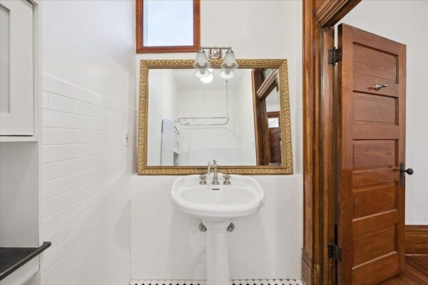 1011 Heights Boulevard  Houston 77008 Harris - Image 24