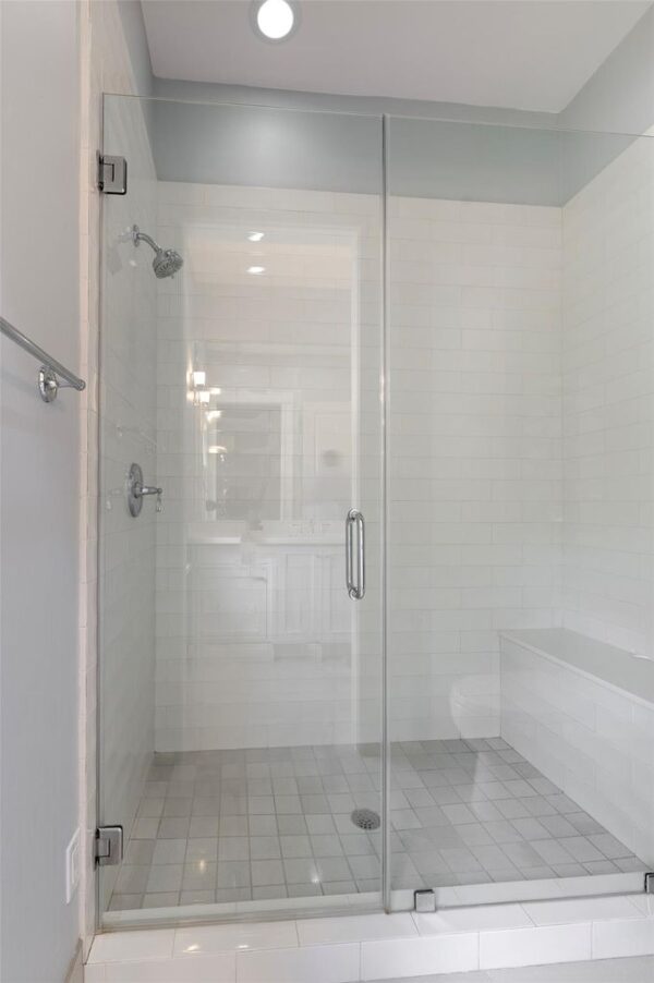 1226 Heights Boulevard  Houston 77008 Harris - Image 32