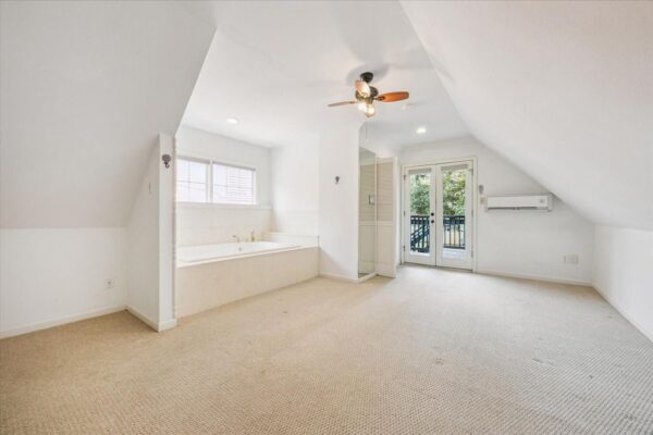 1011 Heights Boulevard  Houston 77008 Harris - Image 36